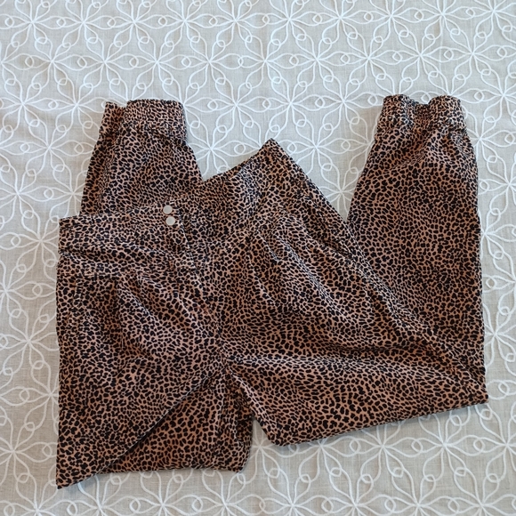 Anthropologie Pants - Anthropologie Kalea Corduroy Trouser Jogger
